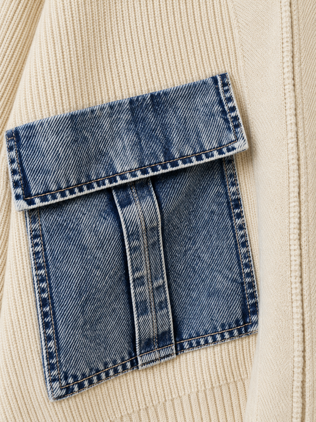 Denim-Pocket V-Neck Zip Cardigan