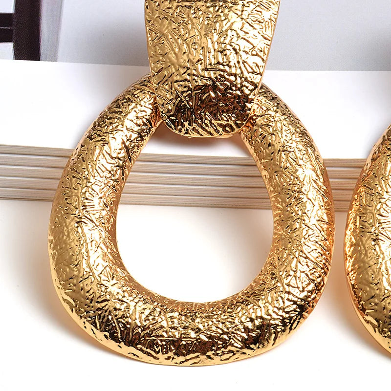 Textured Dangling Hoops Earrings