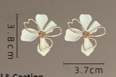 Two-Layer Petal Stud Earrings