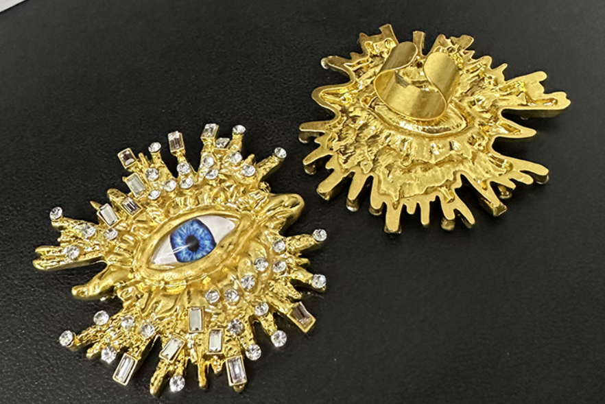 Blue Eyes Gold Plated Accessories