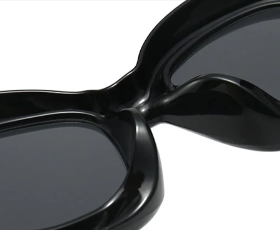 Retro Glam Fat Frames Sunglasses