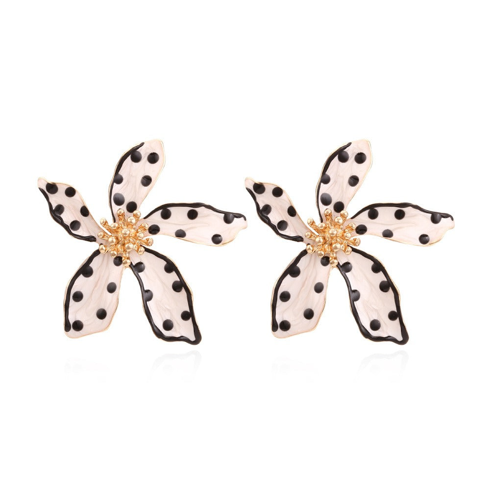 Dotted Flower Earrings