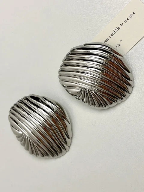 Wrinkled Shell Shaped Earrings