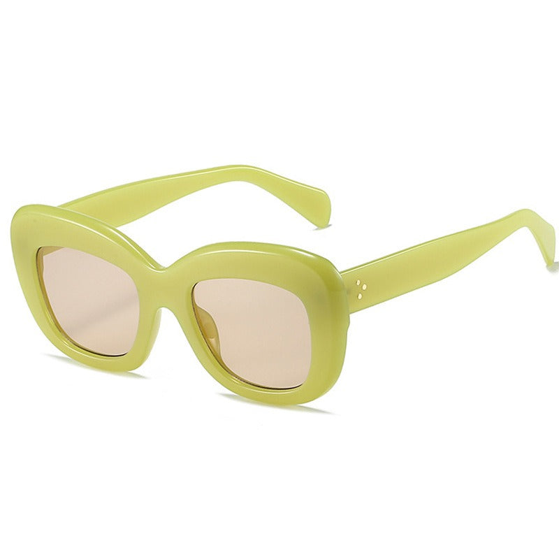 Wide Frame Cat Eye Sunglasses