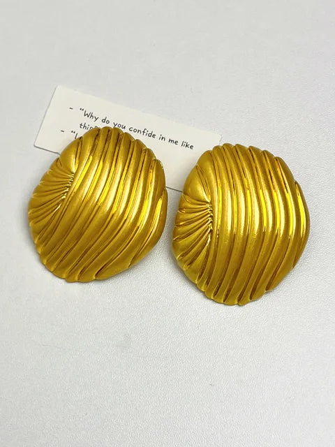 Wrinkled Shell Shaped Earrings