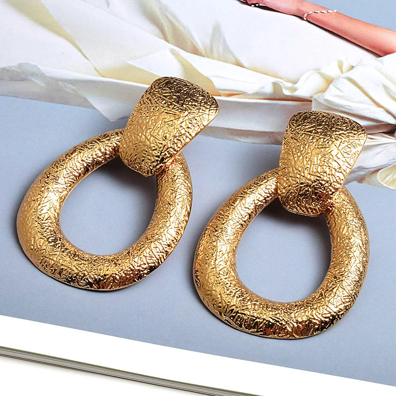 Textured Dangling Hoops Earrings