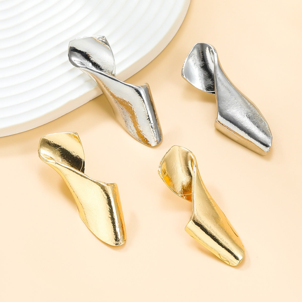 Pre Order:  Thick Metal Sheet Curve Earrings