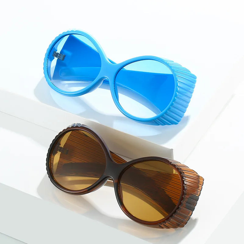 Oversized Striped Texture Temples Sunglasses