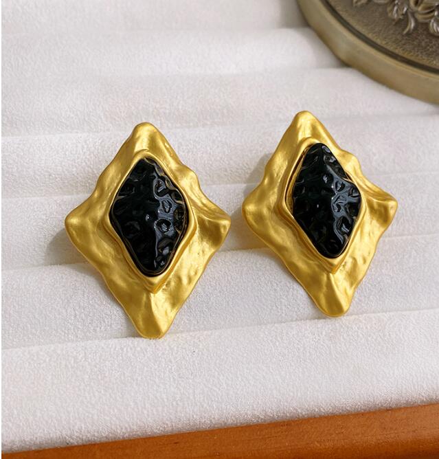 Retro Black Rhinestone Resin Earrings