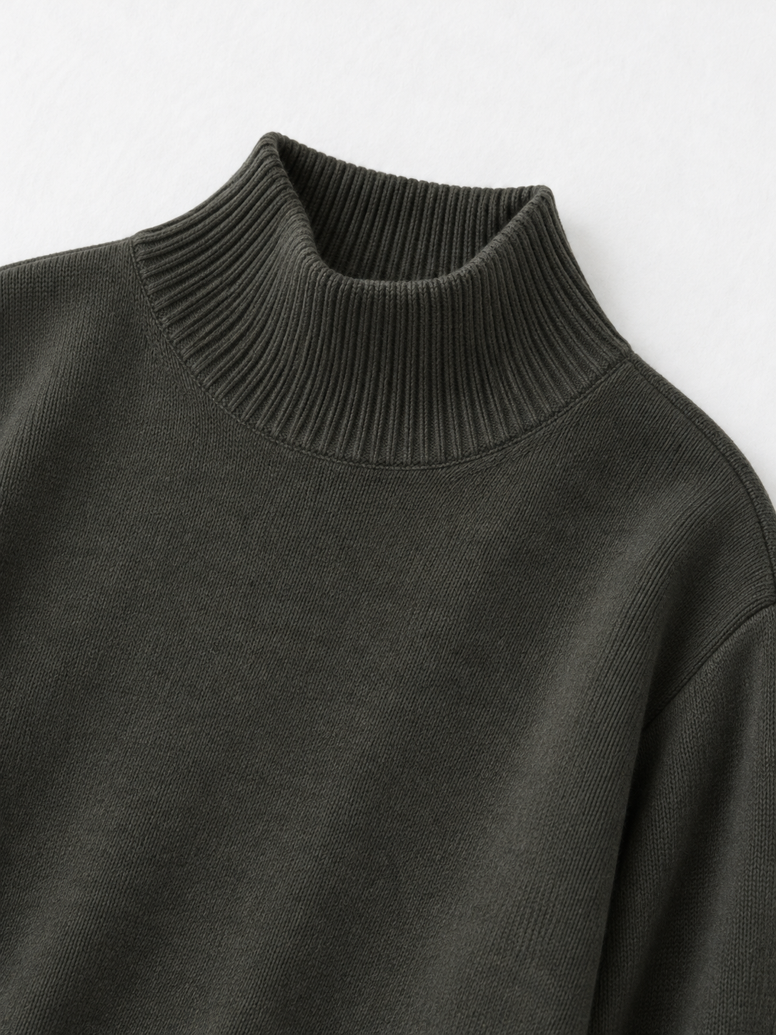 Contrast Wave-Hem Sweater