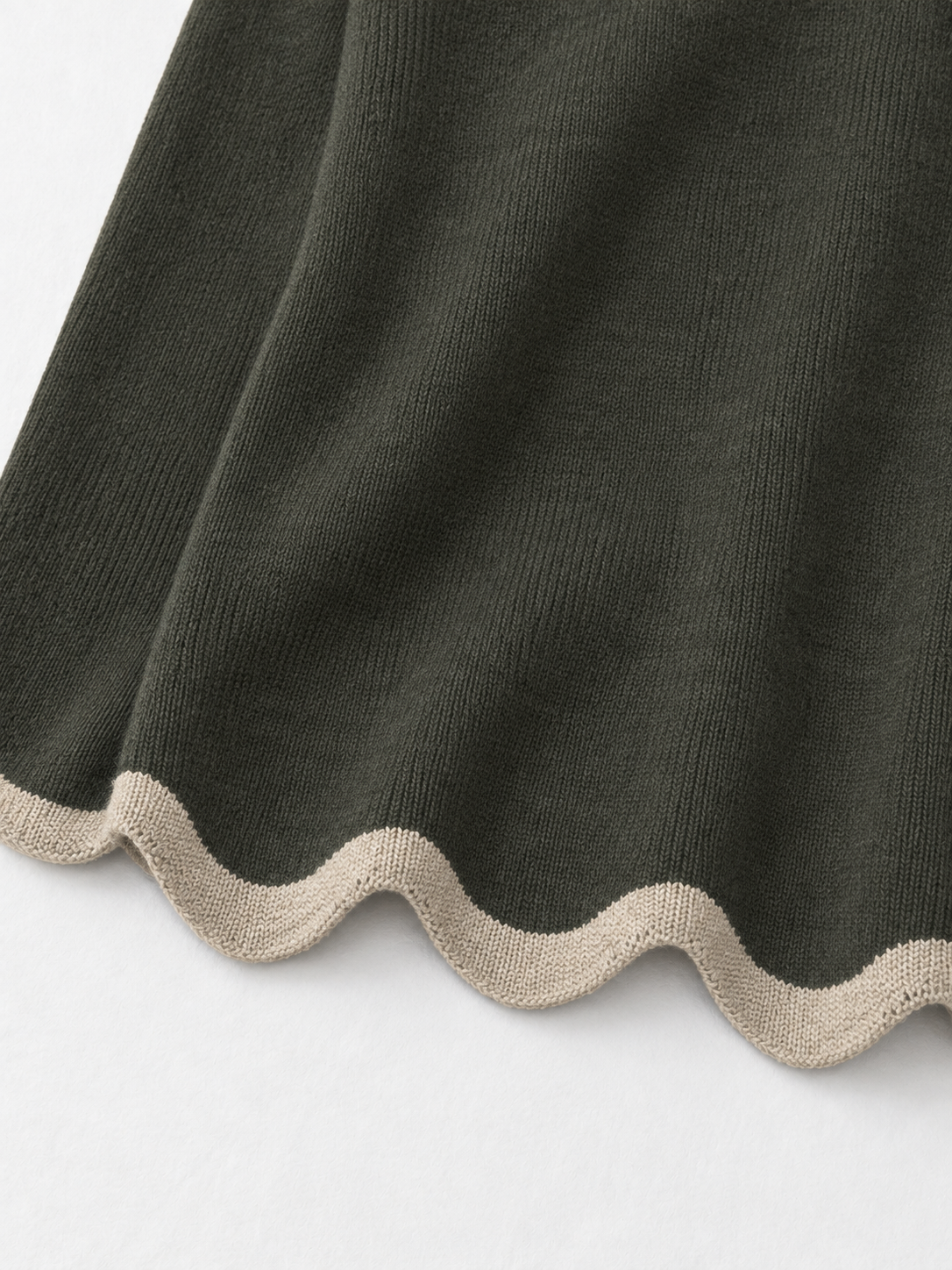 Contrast Wave-Hem Sweater